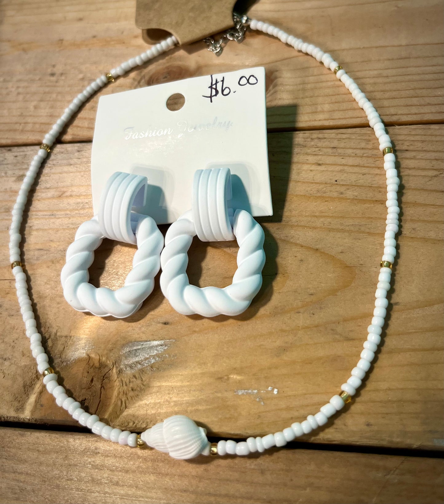 White Faux Seashell Choker