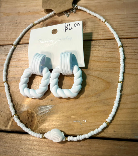 White Faux Seashell Choker