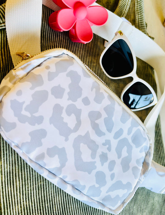 Gray and White Cheetah Fanny/Crossbody!