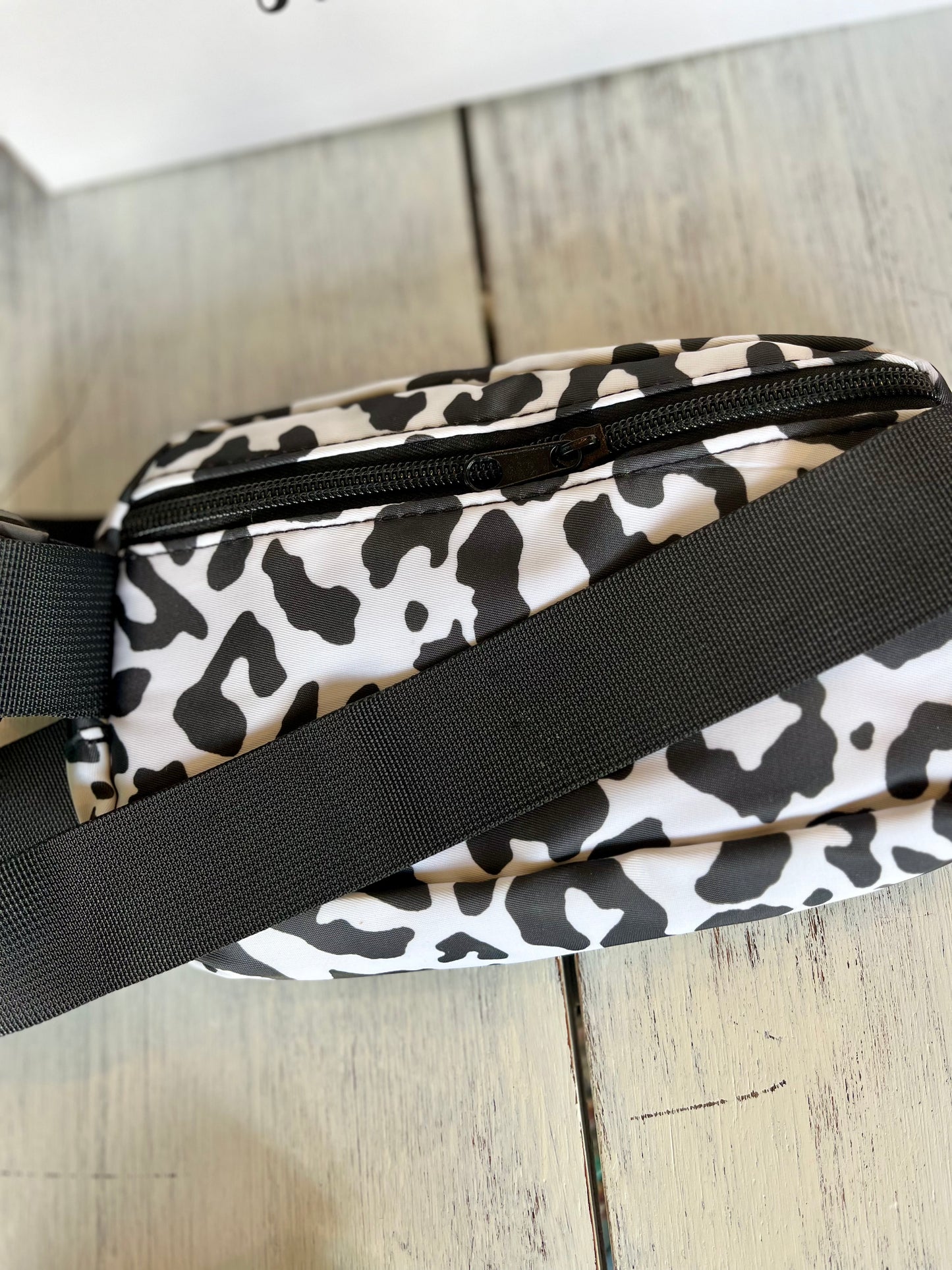 Black & White Cheetah Crossbody Fanny Pack